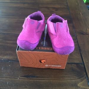 Merrel baby shoes size 4